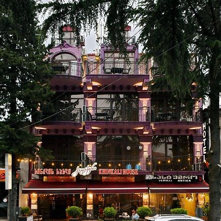 Antika Hotel บาทูมิ ภายนอก รูปภาพ