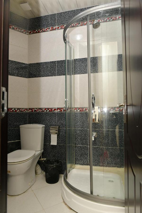 Antika Hotel บาทูมิ ภายนอก รูปภาพ